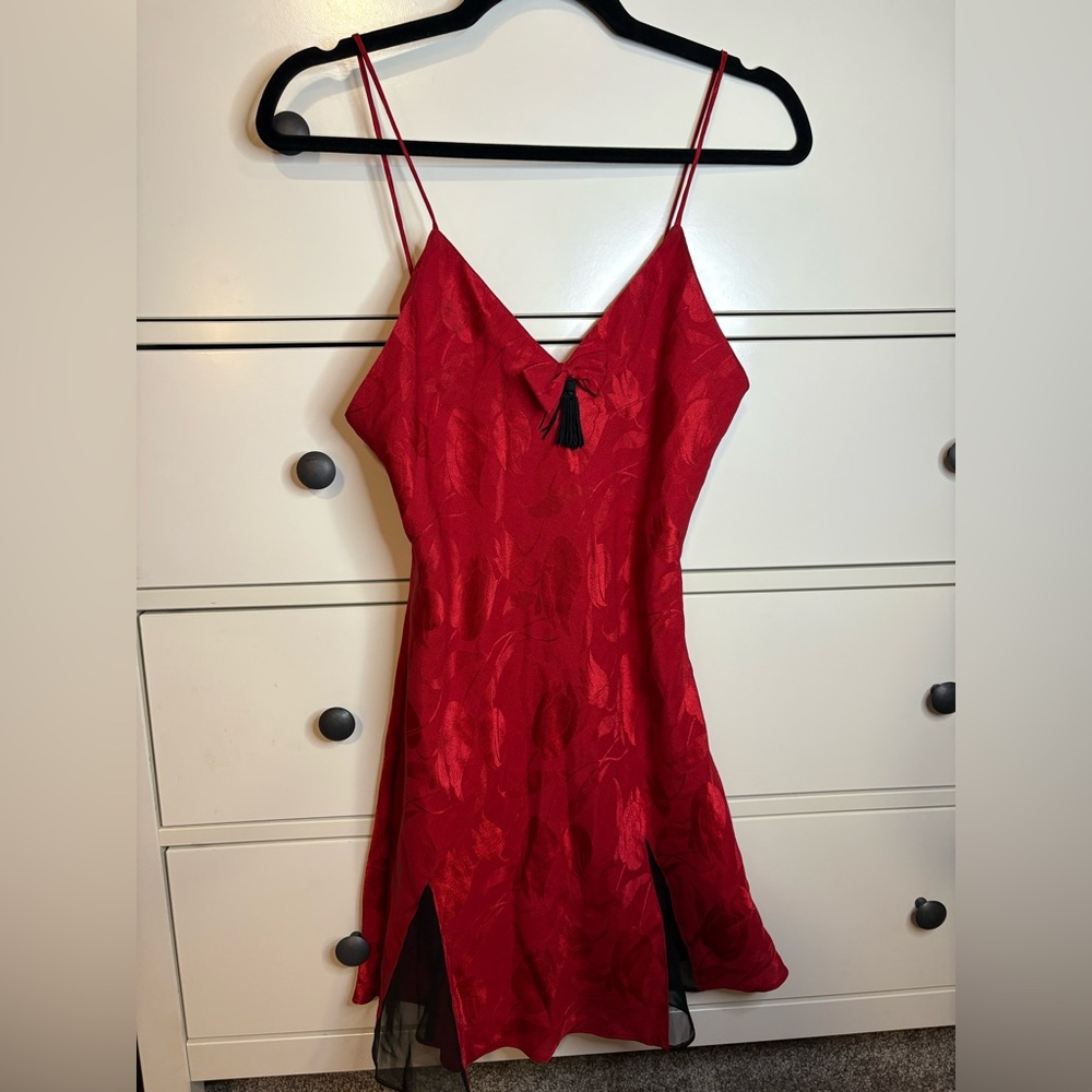 Vintage gold label Victoria’s Secret lingerie red slip dress Size Small